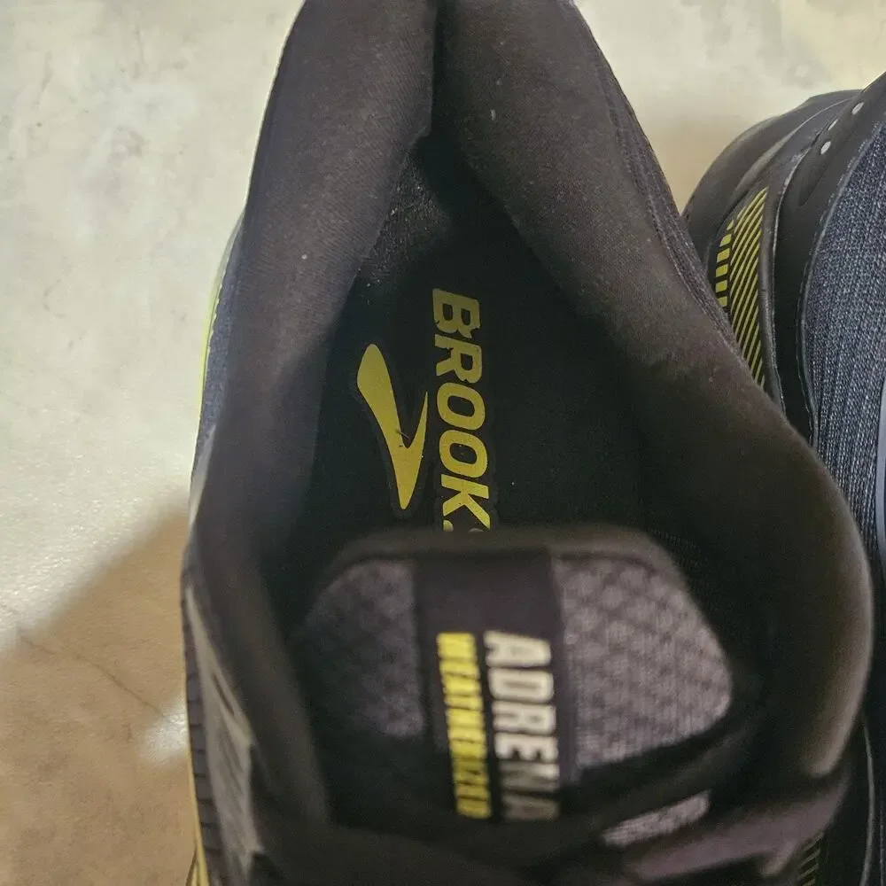 Brooks Adrenaline GTS 24  Black Yellow Running Shoes 1104381D033 Men Size 11